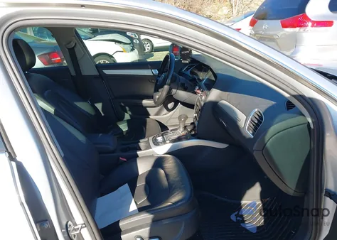 2013 Audi A4 2.0T Premium из США, поврежденный, VIN WAUFFAFL9DN006529